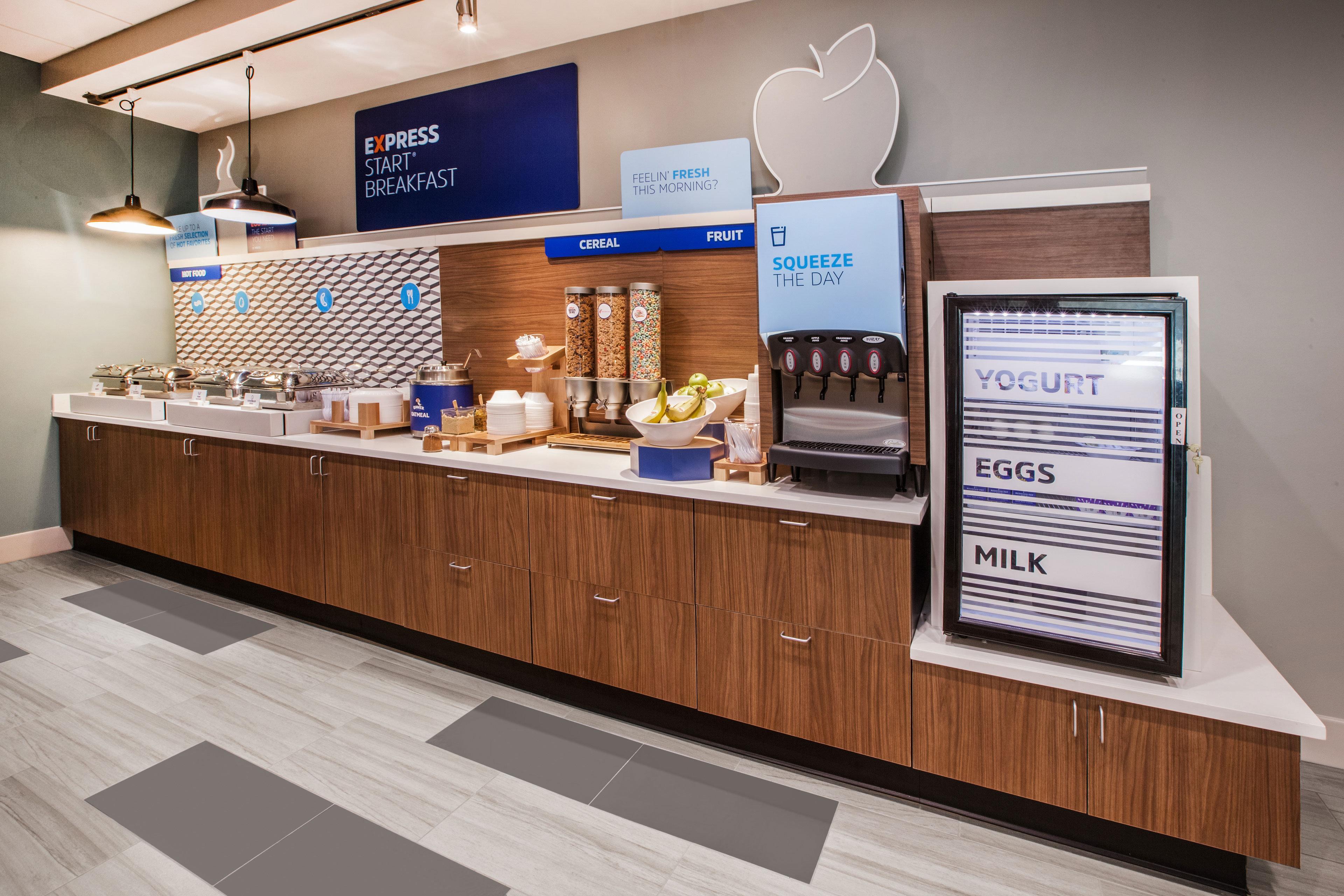 Hotel Express By Ihg Pratt