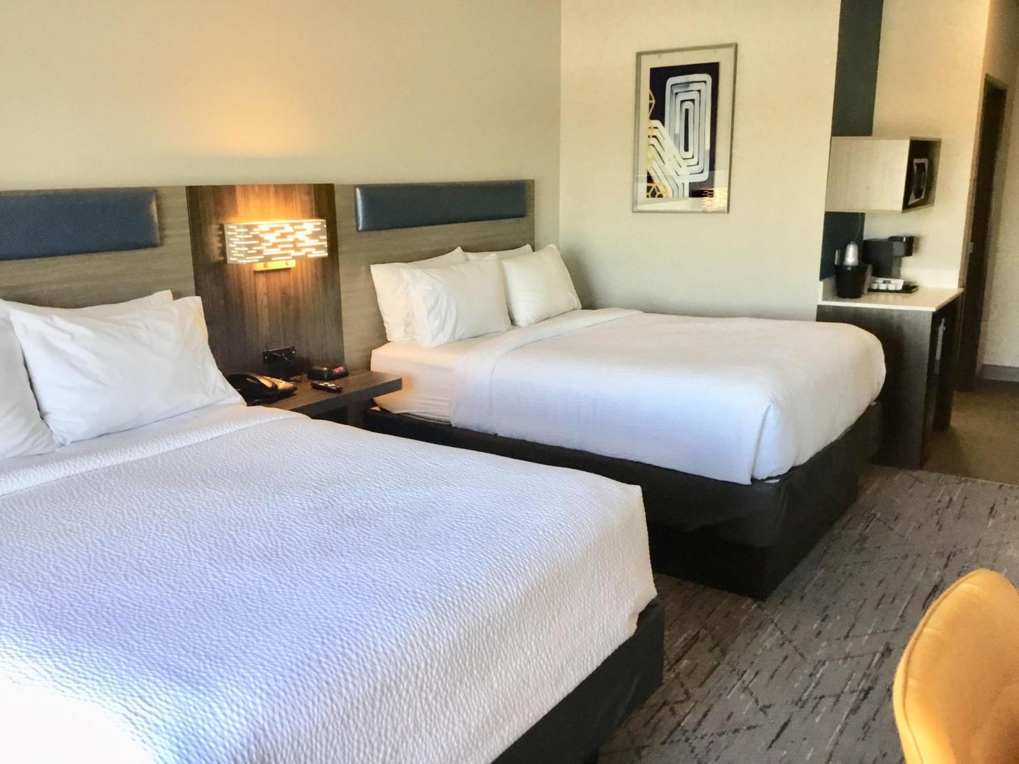Express By Ihg 2* Pratt